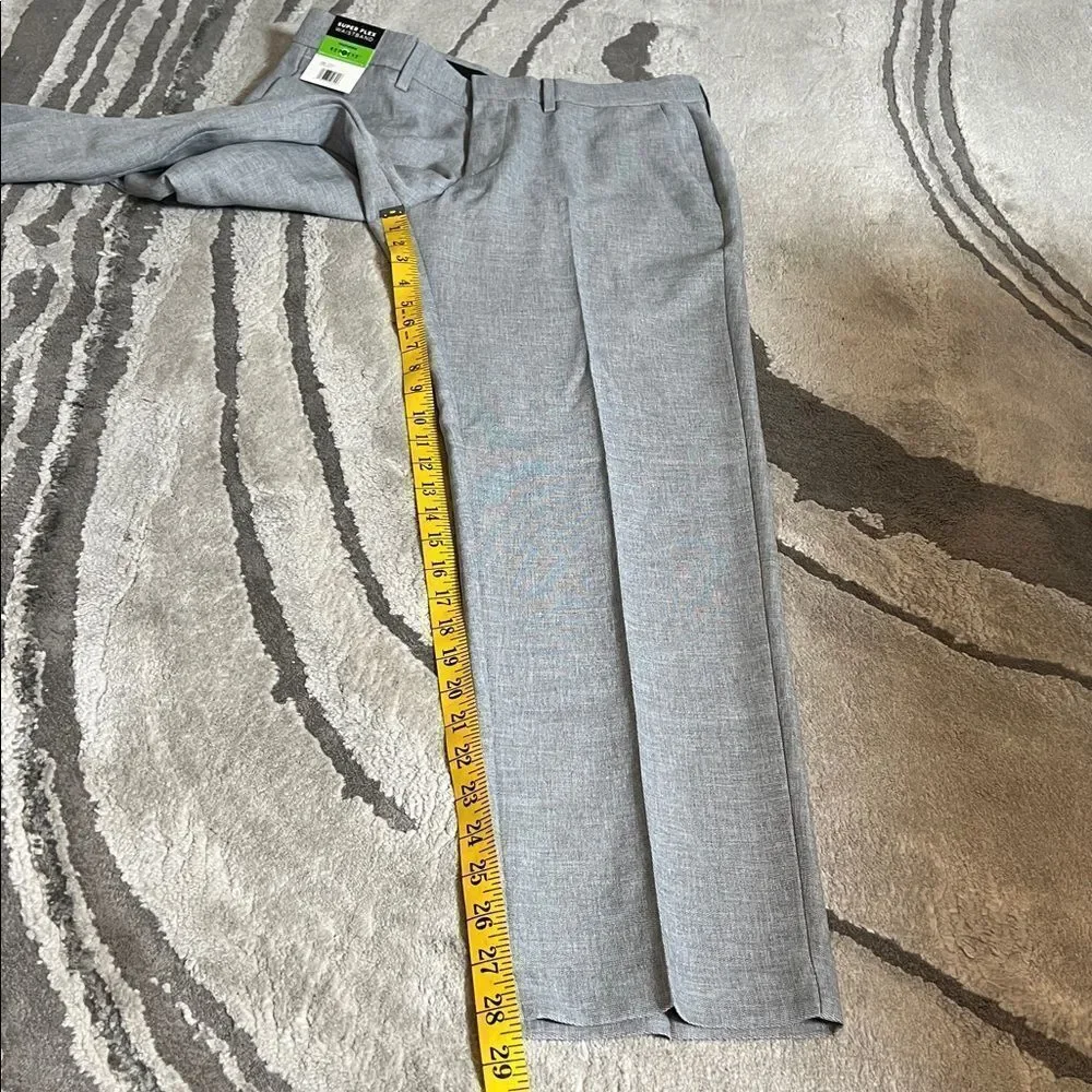Haggar Men’s Comfort Performance Straight Fit Dress Pants 30x29